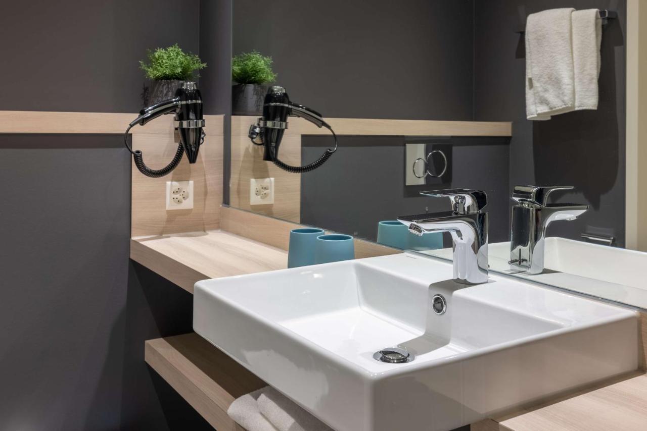 Radisson Hotel & Suites Zurich Opfikon-Glattbrugg Εξωτερικό φωτογραφία
